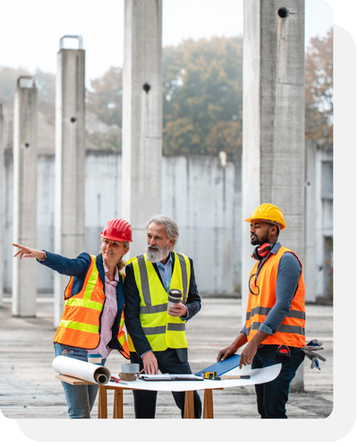 Image de personnes travaillant sur les chantier